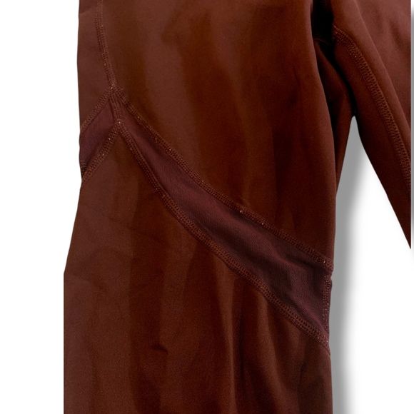 EUC ATHLETA TENACITY 7/8 TIGHT IN POWERLIFT IN ANTIQUE BURGANDY, SIZE MEDIUM - Picture 11 of 16